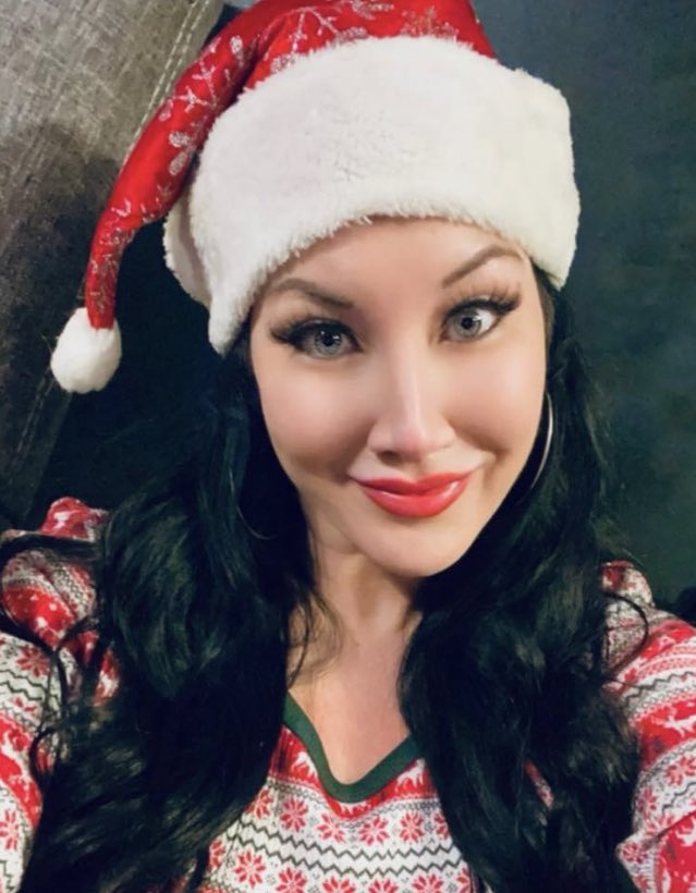 lisabarnett429's tweet photo. @helgihh merry Christmas 🎄 https://t.co/zyaiY3uNuh
