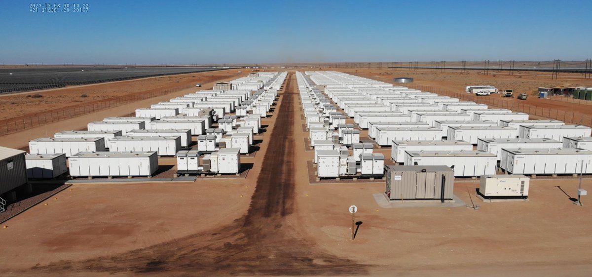 🌞🔋 Exciting News! The largest solar energy storage plant in South Africa, powered by BYD Energy Storage, is now up and running! We are proud to be part of this monumental project with our partner @Scatec. A big thank you to our amazing team! 🌍💡 #RenewableEnergy