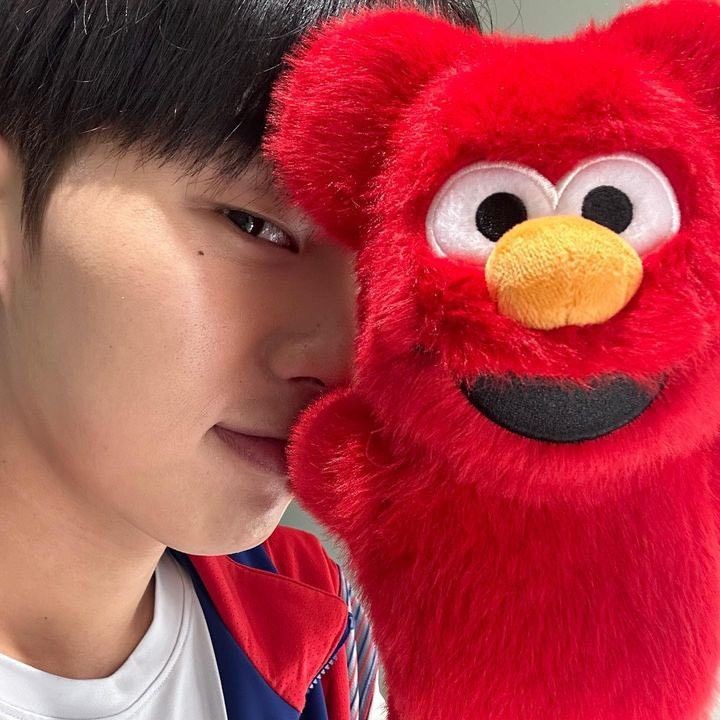 zuhafles's tweet photo. ⭒   ㅤ ♡ㅤ  ㅤ⏤ㅤ ㅤᵔ⤙ᵔ
⠀⠀𝗆𝗂𝗇𝗁𝖺 𝖺𝗆𝗂𝗀𝖺 𝗌𝖾𝖼𝗋𝖾𝗍𝖺 𝗂𝗌 𝗒𝗈𝗎 . . .⠀𝗯𝗶𝗯𝗶 ! https://t.co/HlzHRVc3UG