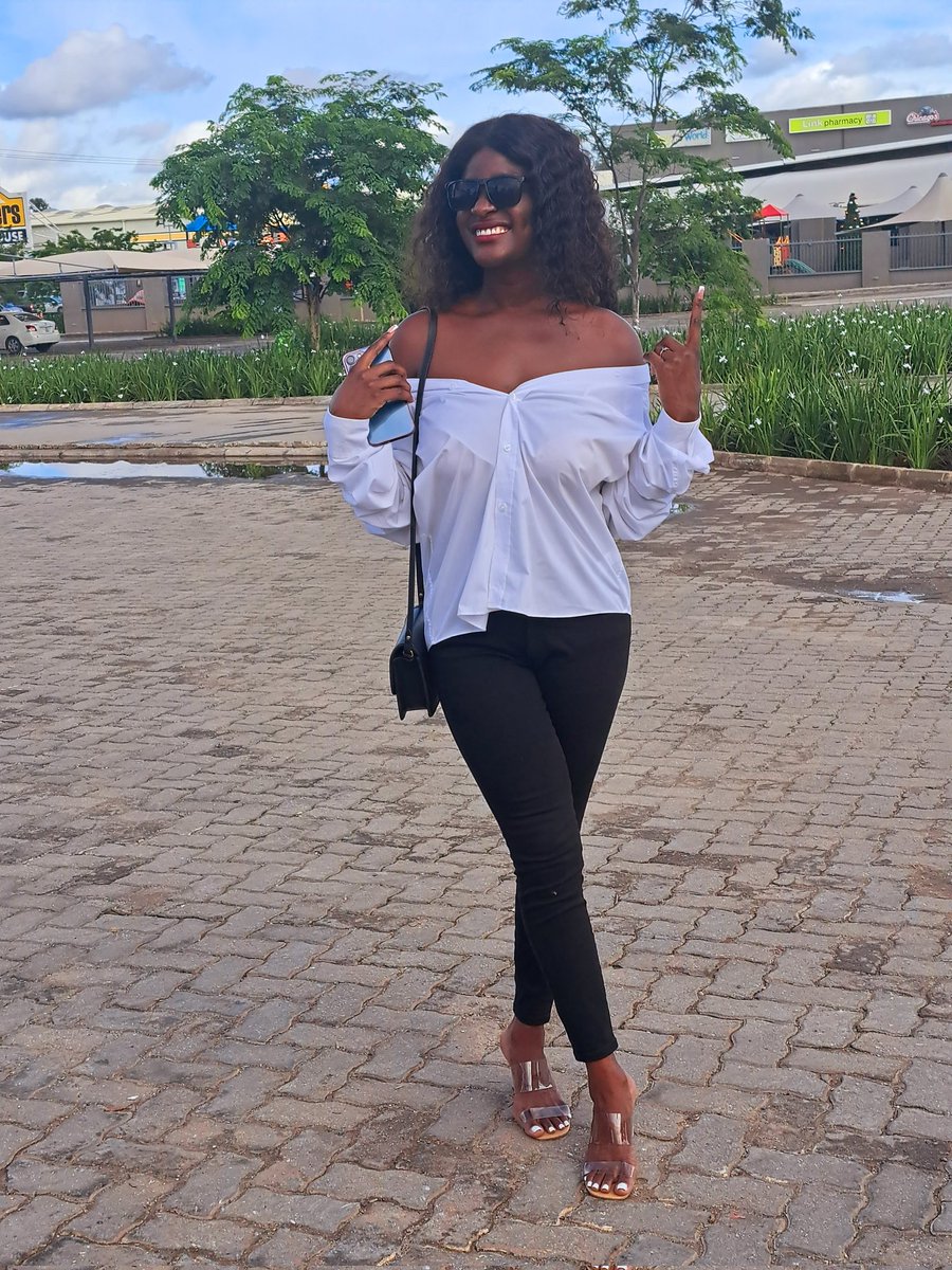 EmmaMwale6's tweet photo. Don't look 👀 back yesterday. it doesn't exist https://t.co/JzYrNQntgK