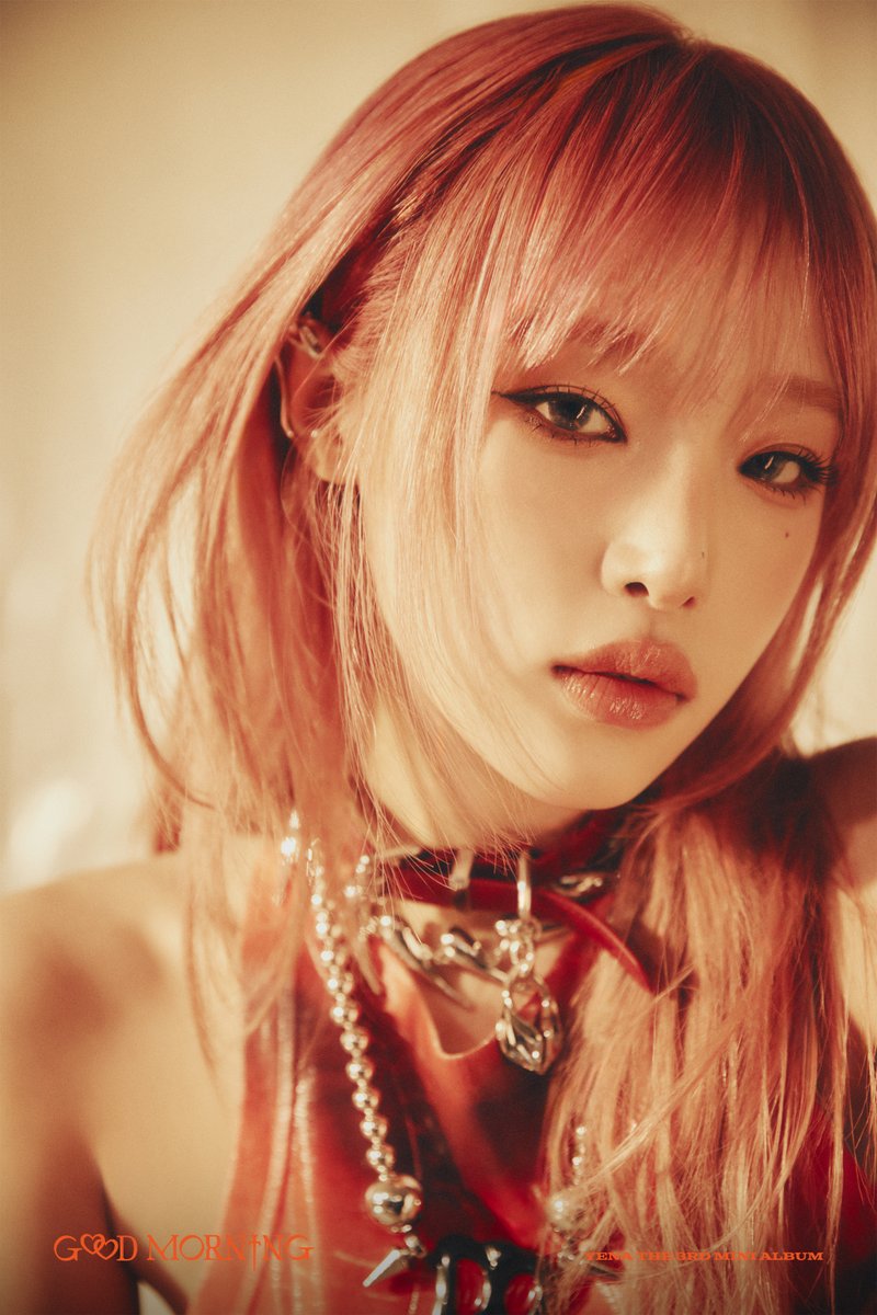 최예나 tweet media