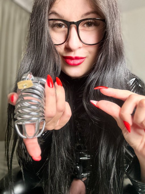 U are under 9 inches?! Pay me small cock tax!! https://t.co/HoqeMzKQmo<a href="/tag/goddess"class="tags"><span>#goddess</span></a><a href="/tag/femdom"class="tags"><span>#femdom</span></a><a href="/tag/domina"class="tags"><span>#domina</span></a><a href="/tag/mistress"class="tags"><span>#mistress</span></a><a href="/tag/findom"class="tags"><span>#findom</span></a><a href="/tag/domination"class="tags"><span>#domination</span></a>