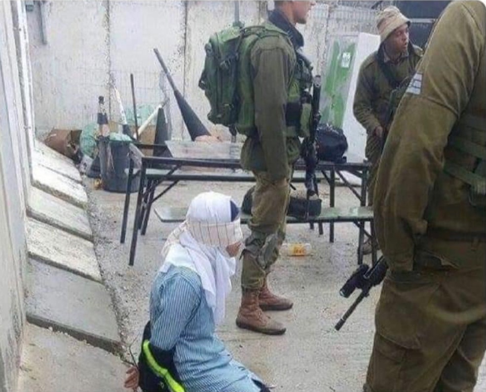 ShaykhSulaiman's tweet image. A GIRL TIED AND BLINDFOLDED BY ISRAELI FORCES
