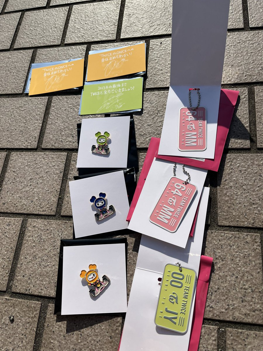 KoLoveko5's tweet photo. 求:ナヨン・ダヒョン・サナ
#TWICE交換
#TWICE_5TH_WORLD_TOUR https://t.co/Bw2GCHqlnU