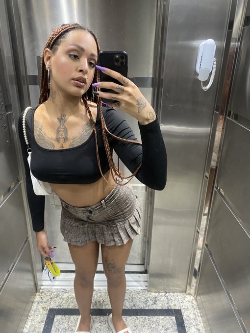 J&aacute; imaginou um date comigo com uma sainha desse tamanho e sem calcinha? https://t.co/7XhaRLkevK<a href="/tag/obagulho%C3%A9louco"class="tags"><span>#obagulho&eacute;louco</span></a>