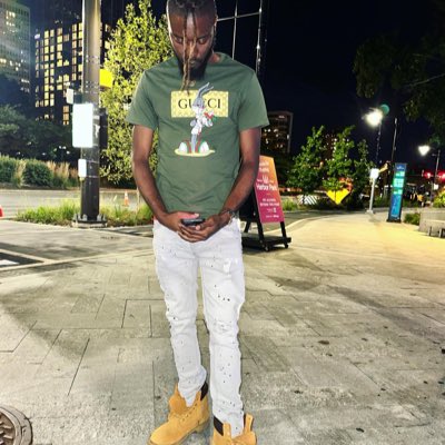 Shzzyxx's tweet photo. #NewProfilePic https://t.co/nRmak1Arxb
