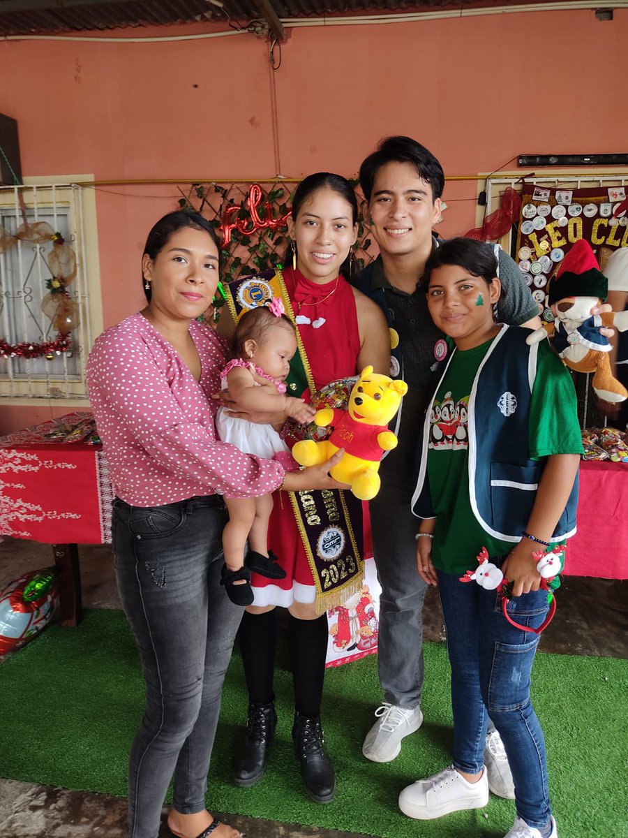 LeosSantaLucia's tweet photo. "Que Reine la Alegría" 🥰🎉

Hermosa festividad para niños de nuestro Cantón, organizado por la Reina de nuestro Club C.L. Bisley 👑

#LeoClubSantaLucia 🦁 https://t.co/C1DVBsE6Ot