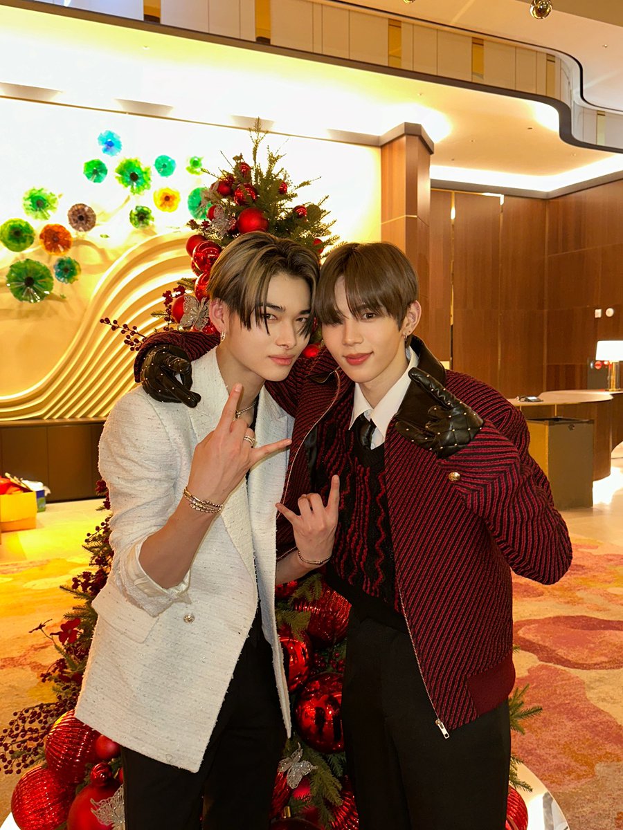 enhypenupdates's tweet image. [INFO] 231227

SHOTARO of RIIZE posted pictures of him with NI-KI on Weverse!

@ENHYPEN_members @ENHYPEN #ENHYPEN #엔하이픈