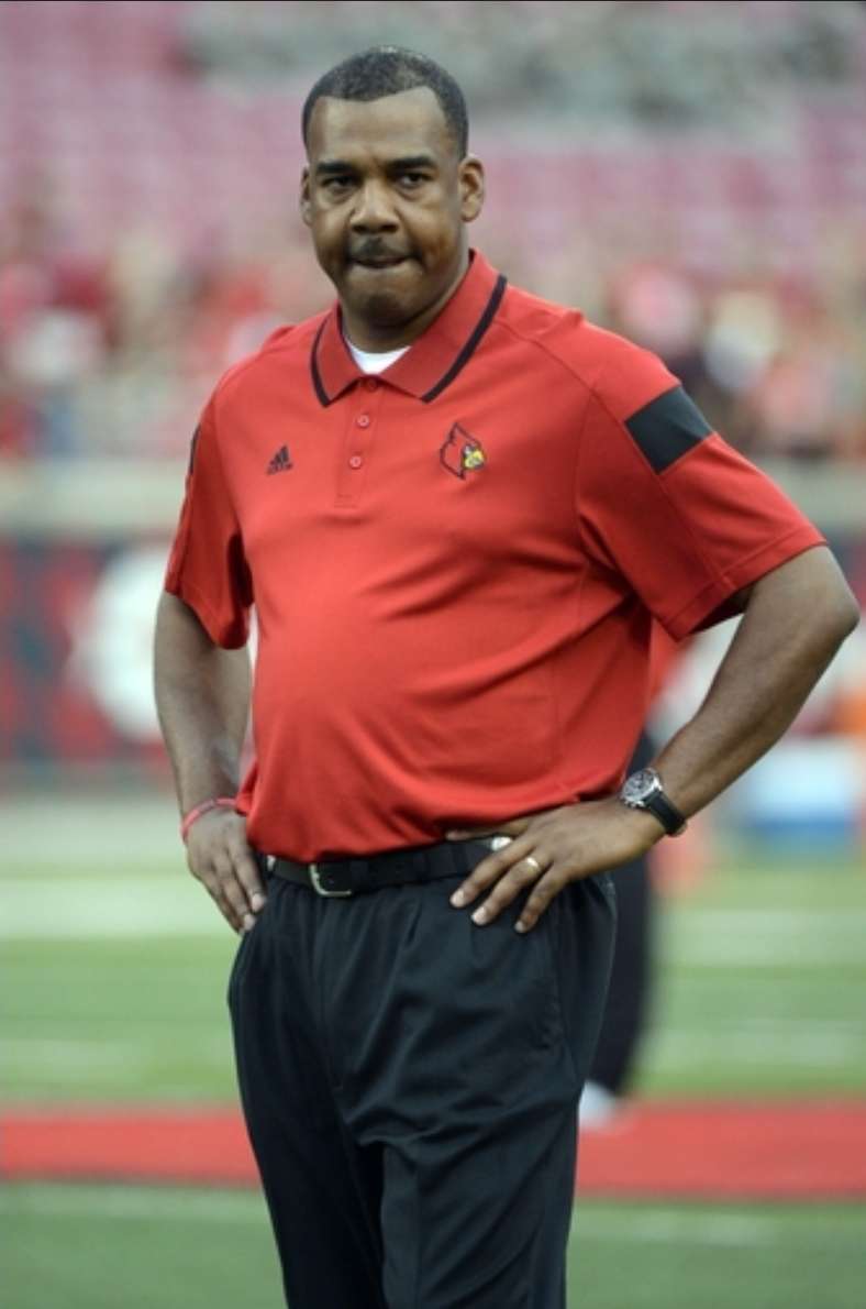 HAWG_Insider (@hawginsider101) on Twitter photo 🚨🚨BREAKING🚨🚨: Per sources, I'm being told that @Ville_McGee will be hired as the new Co-OC/WRs Coach for the <a href="/RazorbackFB/">Arkansas Razorback Football</a> program.
He will be replacing <a href="/CoachGuiton/">Kenny G.</a> as he departs to the <a href="/BadgerFootball/">Wisconsin Football</a> program.
This is a GREAT hire by <a href="/HunterYurachek/">Hunter Yurachek</a> and <a href="/CoachSamPittman/">Coach Sam Pittman</a>. 🚨🚨BREAKING🚨🚨: Per sources, I'm being told that @Ville_McGee will be hired as the new Co-OC/WRs Coach for the <a href="/RazorbackFB/">Arkansas Razorback Football</a> program.
He will be replacing <a href="/CoachGuiton/">Kenny G.</a> as he departs to the <a href="/BadgerFootball/">Wisconsin Football</a> program.
This is a GREAT hire by <a href="/HunterYurachek/">Hunter Yurachek</a> and <a href="/CoachSamPittman/">Coach Sam Pittman</a>.