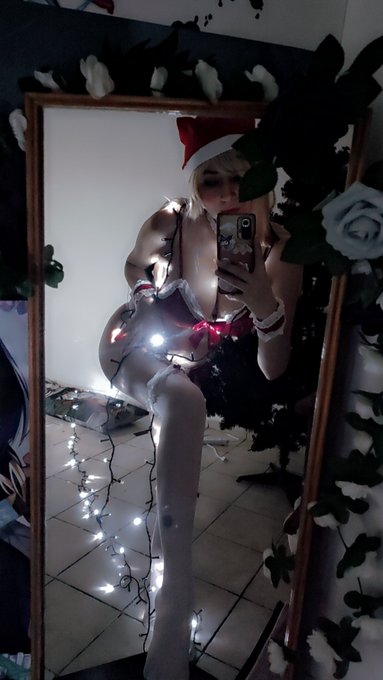 Holi 🎄 Todos mis suscriptores de OnlyFans 💙 recibir&aacute;n un set para a&ntilde;o nuevo 🎁 super hot🔥  Suscr&iacute;bete<a href="/tag/meimei"class="tags"><span>#meimei</span></a><a href="/tag/jujutsukaisen"class="tags"><span>#jujutsukaisen</span></a>