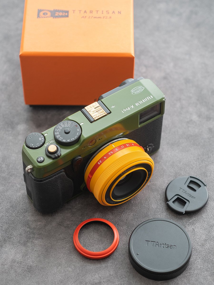 Fujifilm Xpro1に着装したTTArtisan 27mm f2.8 オレンジ限定版 by 熬夜