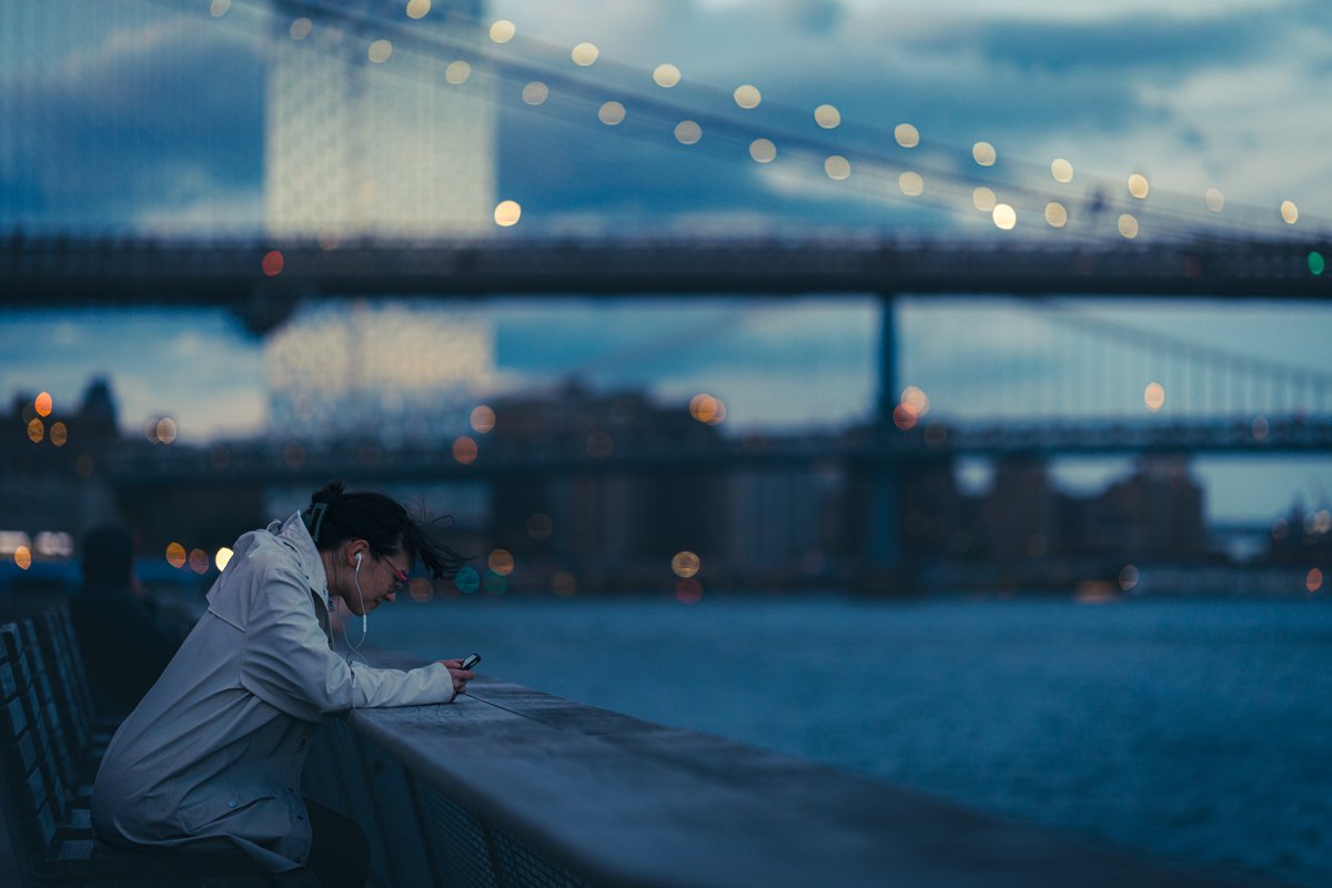 Goodnight from "Digital Disconnect" from Walking NYC.

0.15E

Are you being present or just there?