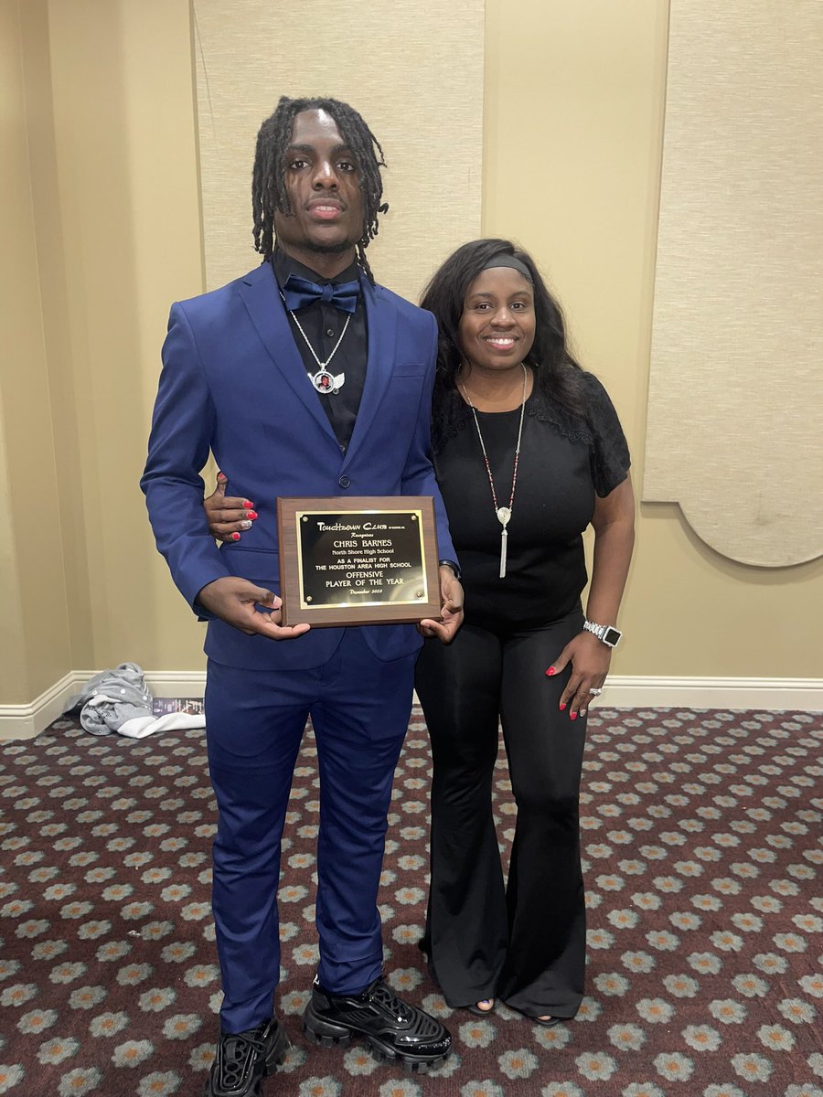 Me and my handsome face! Cj was Nominated for offense player of the year, even tho my son didn’t win. This was a huge accomplishment for him. @TheChrisBarnes1