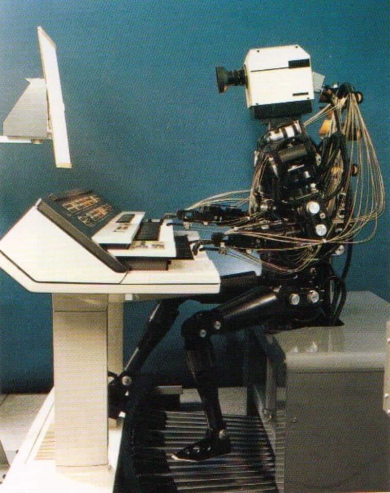 Hayess5178's tweet photo. #AI Back in the day 😲
🤖 #WABOT-2 (1984) Developed by Waseda University, Japan, the anthropomorphic robot was able to read a musical score and play keyboard instruments. https://t.co/Hguj0Y0eYV