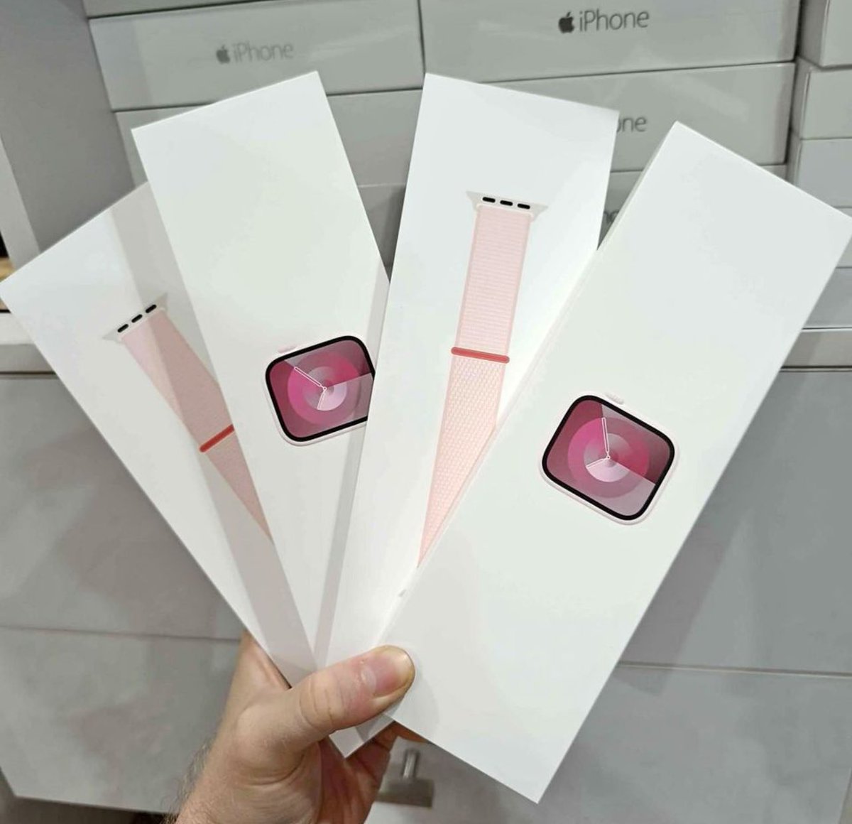 podtechph's tweet image. ✨ LATEST APPLE WATCH SERIES 9 ✨ ARE NOW AVAILABLE HERE ‼️

for only 1,999php 
✔️ complete accessories with free strap 
✔️ sealed &amp;amp; brandnew
✔️ colors available: silver, black, rose gold 

dm for inquiries 
📦 we ship nationwide via j&amp;amp;t