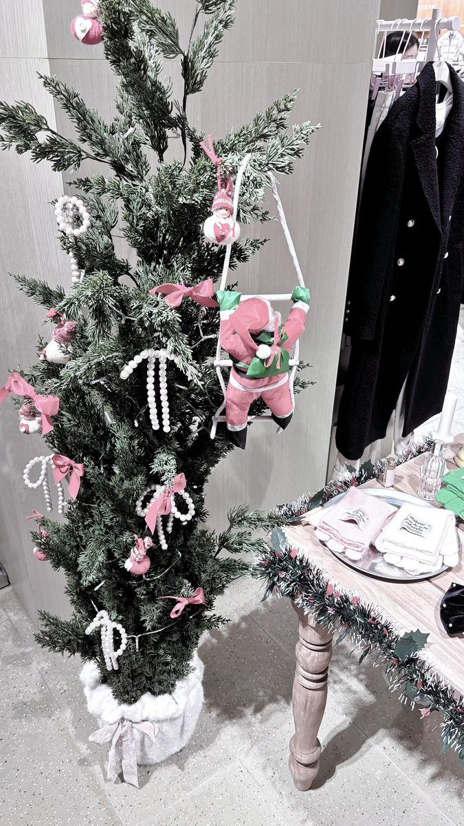 akumlo's tweet photo. 🎀🎶 https://t.co/9Ivx7dYVw6