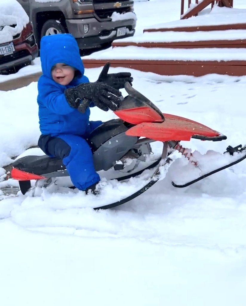 BDoeschot's tweet photo. Snow day at the homestead ❄️ https://t.co/dfK9e1T4ZZ