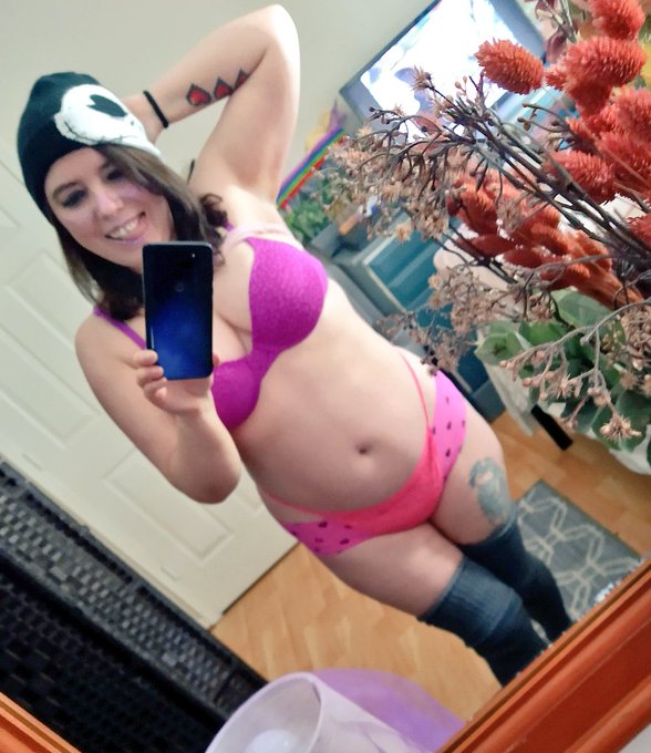 Navi-Chan’s pics and videos