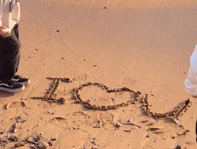 PriskaViolen's tweet photo. $wom If words don’t express what you mean, keep your love in your heart https://t.co/3JUXEJFXi0