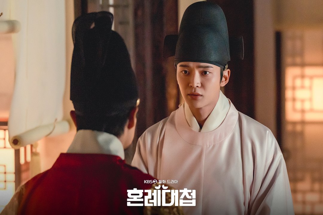 KBS_drama's tweet photo. [혼례대첩]

KBS2 월화드라마 [혼례대첩]
2023.10.30~2023.12.25.

#KBS #드라마 #혼례대첩 #TheMatchmakers #로운 #조이현 #박지영 #조한철 #이해영 #최희진 #정신혜 #박지원 #정보민 #허남준 https://t.co/9LFgpVNkJH