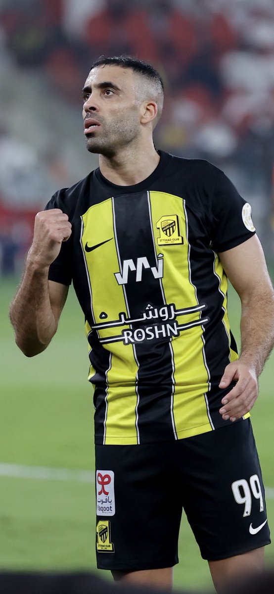 لقطة الختام :

قلت في يوم " لأن في الإتحاد رجال "

واليوم أنت " أرجلهم "