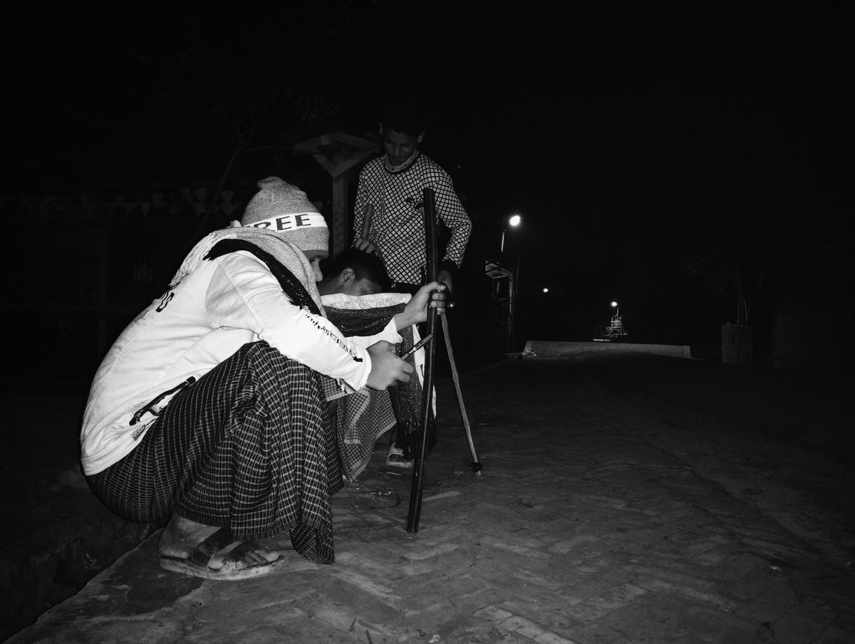 These Rohingya youths are responsible or performing night-duty, 'Faarah' in Rohingya language (an unpaid job/duty) for the security of the camp at night. There are many other teams like them in needed places in the camp.

#rohingyarefugees #security #matter 

📷 @ayubkhan_dkl