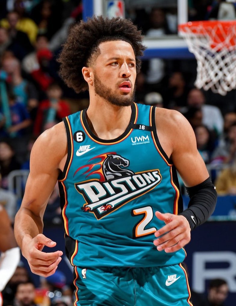 Cade Cunningham tonight: 

53 Points 
9 Rebounds  
11 Assists 
4 Steals
6 Blocks
72% FG

Free Cade 💔