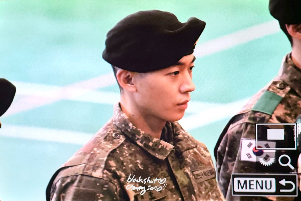 231227 프리뷰

고생햇떠 🥺🥺🥺🥺🩷🩷🩷🩷

#TEENTOP #틴탑 #창조 #최종현