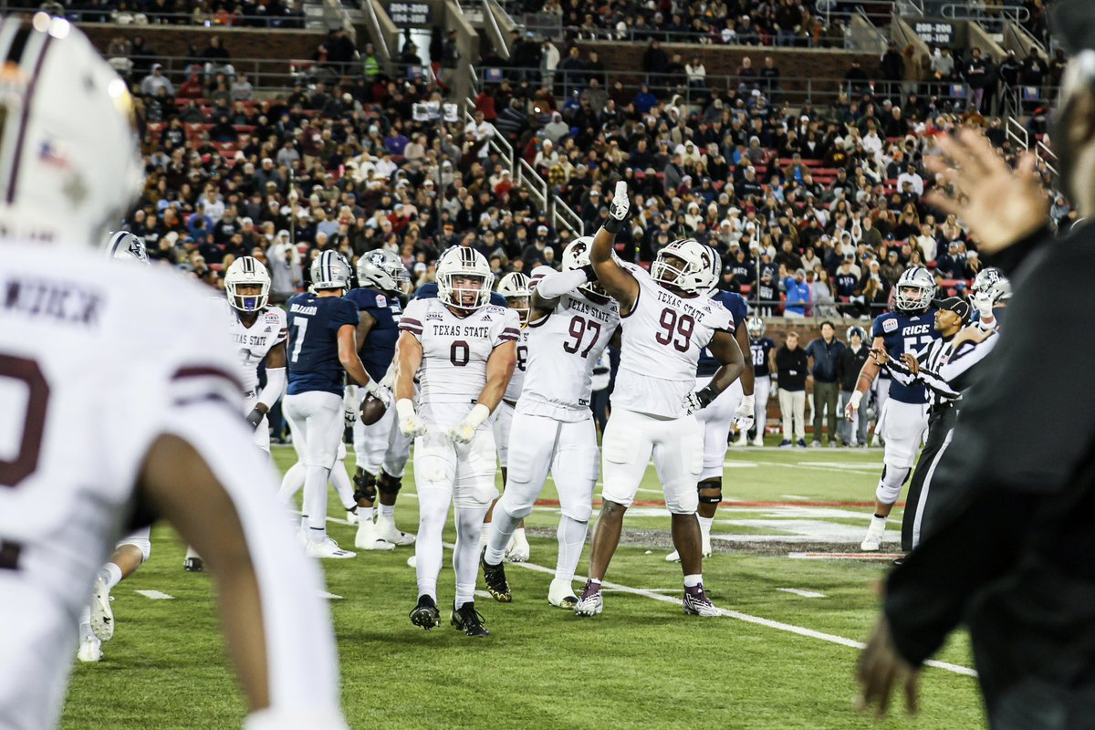 TxStateBobcats's tweet photo. HISTORY. MADE.

@FRBowl winners.

#TakeBackTexas https://t.co/rGPuZIKxhM