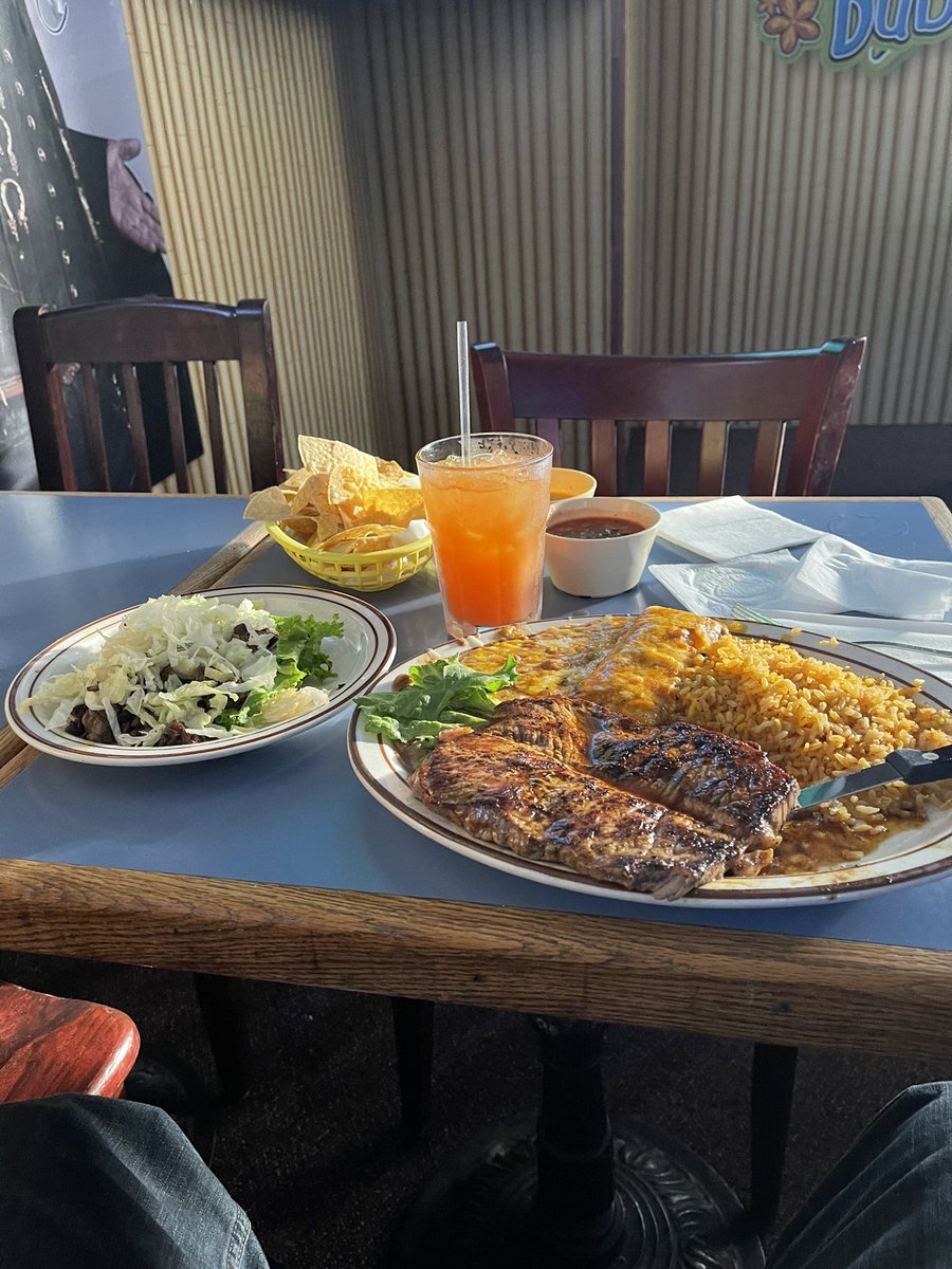 Fidel32458958's tweet photo. Miss this cali food and drinks. Don Pericos  is the best food and drinks https://t.co/NK7SIqsACE