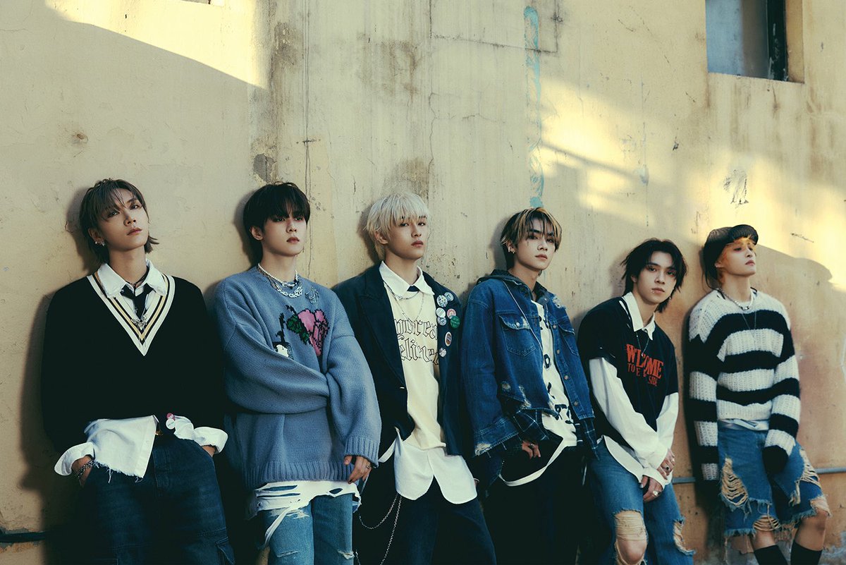 NCTsmtown's tweet photo. NCT๋ก ์์ํด์ NCT๋ก ๋๋ 2023๋
!
๋จ์ฒด, ๊ทธ๋ฃน, ์ ๋, ์๋ก๊น์ง ์ ๋ฐฉ์ ํ์ฝ์ผ๋ก โ๋๋ถ์ ํฉ๊ธ๊ธฐโ ์ฅ์!
# ๊ฑฐ๋ฅผ ํ์ ์๋ ๋ผ์ธ์
# ํ๊ธฐ์ ์ธ ํ๋ก๋ชจ์
# โ๋ฐ๋ก ๋ ๊ฐ์ดโ ๋น๋ ํ๋ณด
https://t.co/LfbwOHQnjb
#NCT #NCT127 #NCTDREAM #WayV #NCT_DOJAEJUNG https://t.co/808Pu6KilH