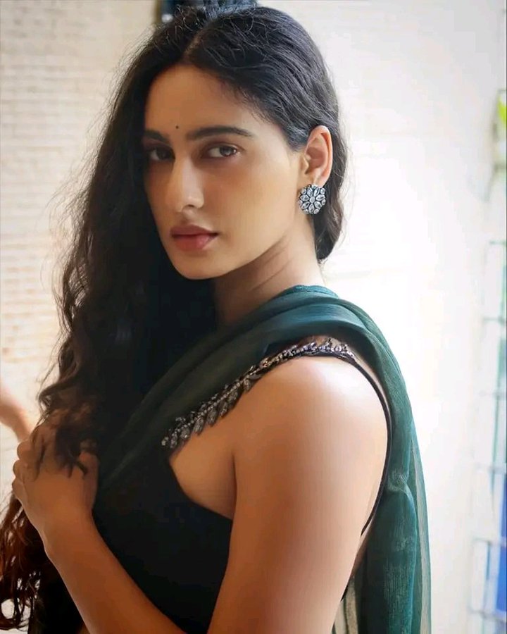 GCUmwkGW0AA4Iqm?format=jpg&name=900x900