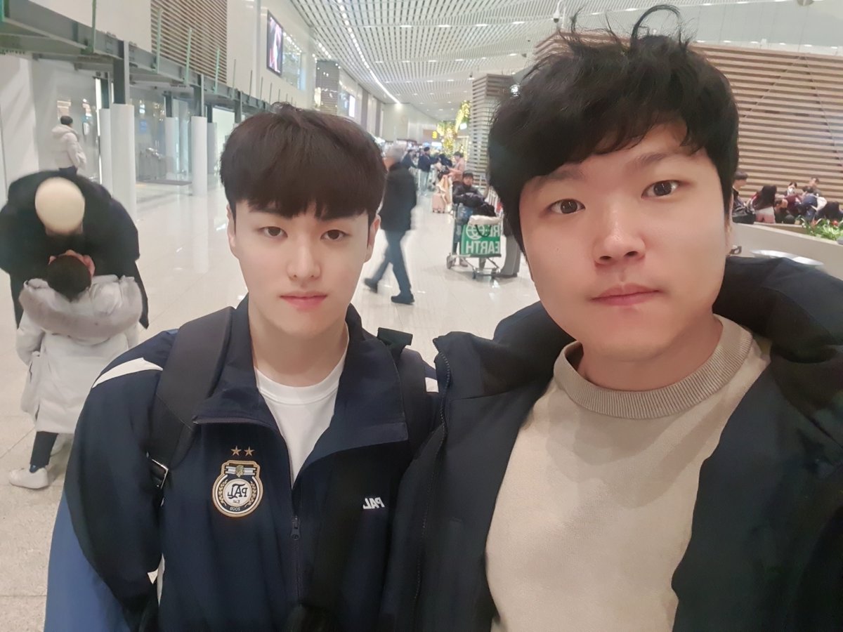AZYT_Positive's tweet photo. Please look forward to @yeopbugi great performance in next year's LCS

Please give him a lot of support

Let`s Go BUGI
#Bugi #LCS #ShopifyRebellion #SR #Jungle @AZYT_KOREA https://t.co/YZPz3EqRno