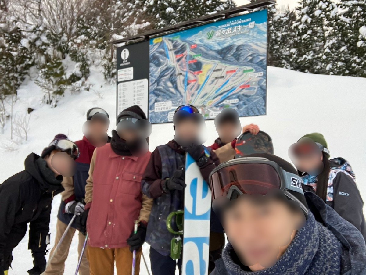 TTI_Wandervogel's tweet photo. 2023年ワンゲルサークル最後の活動として鷲ヶ岳スキー場に遠征しました🏂
経験者未経験入り混じりながらの遠征でしたが最終的に皆で一緒に下山��ることもできるようになるほど上達していました！ https://t.co/fDjo7lR9Eb
