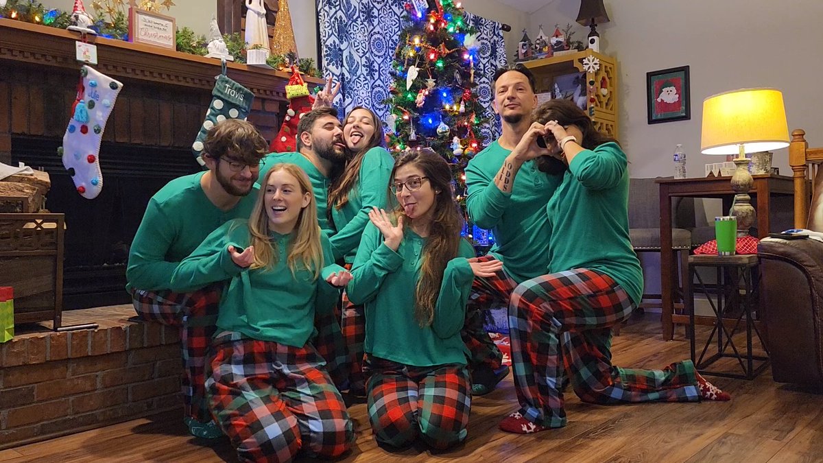 Julie (Olivarri) Braun tweet media