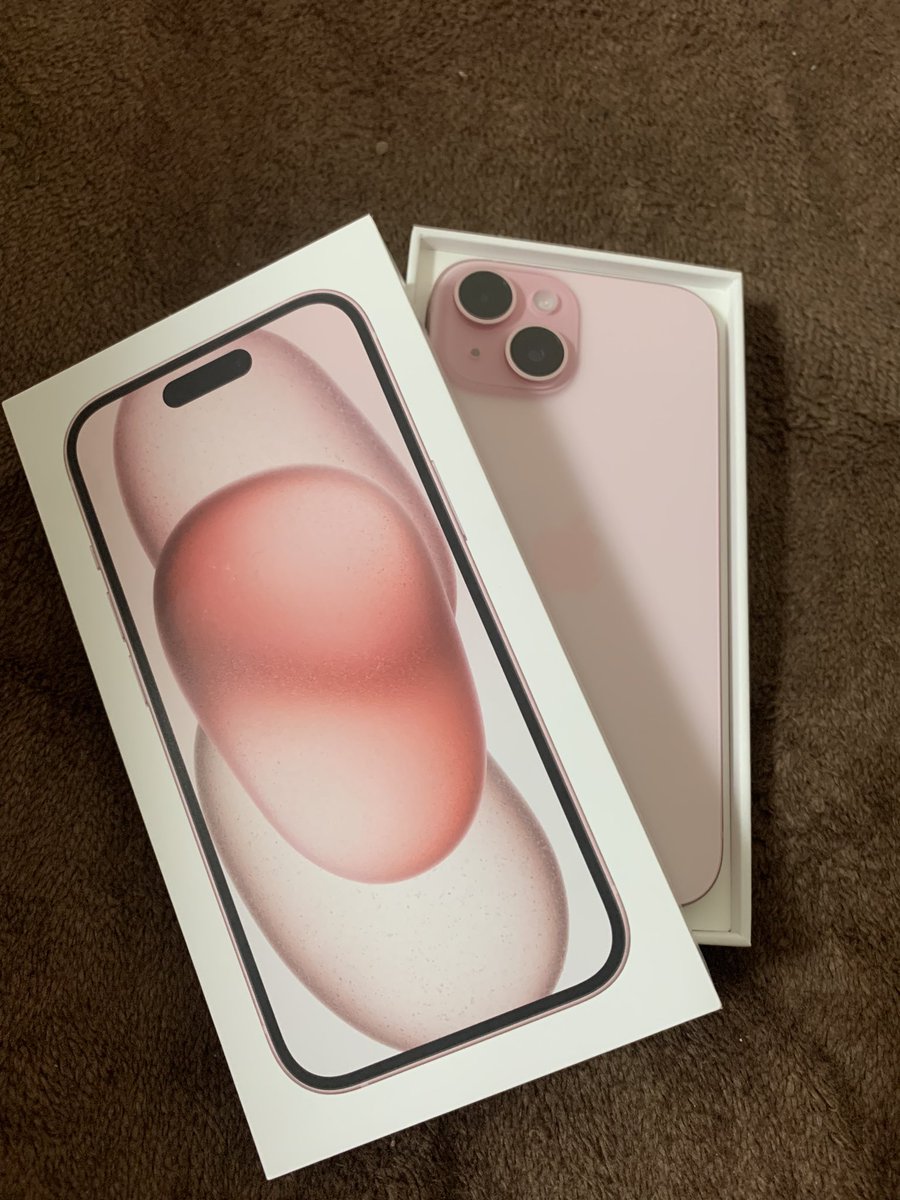 iyomimi715's tweet photo. @toripkabu @toripkabu2 様様！
Xmas企画のiPhone15届きました🥺✨
本当にありがうございます😭✨
ここ数年辛い時期も耐えて真面目に生きてきた甲斐がありました🥺笑
ご利益しかないので神棚にしばらく祀っておきます🙏笑
感謝しかありません。これからも拝見させていただき、勉強していきます🥺✨ https://t.co/waXSaDJuZu