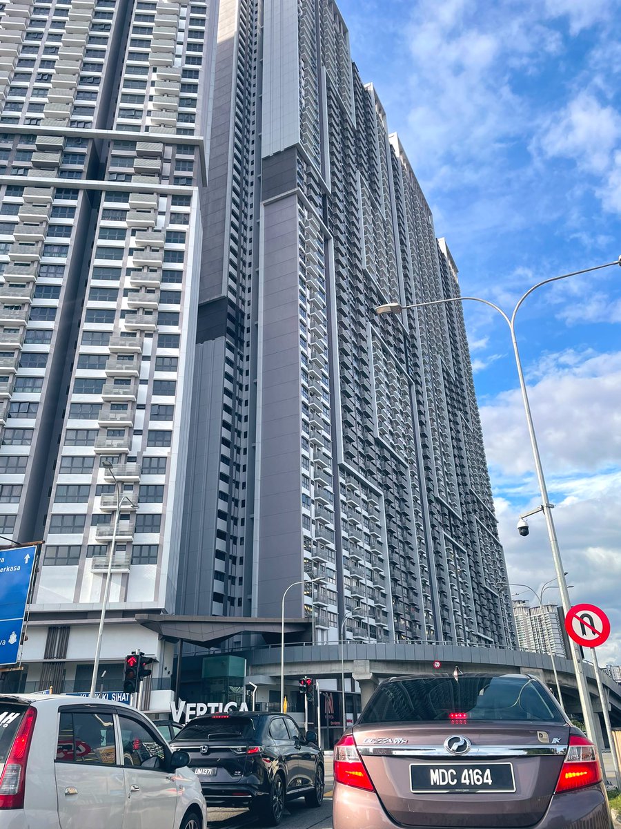 Bebelleyy's tweet photo. Hong Kong, Malaysia 

Siapa lah yang dah terbeli rumah ni eh? https://t.co/GJAYwmmytv