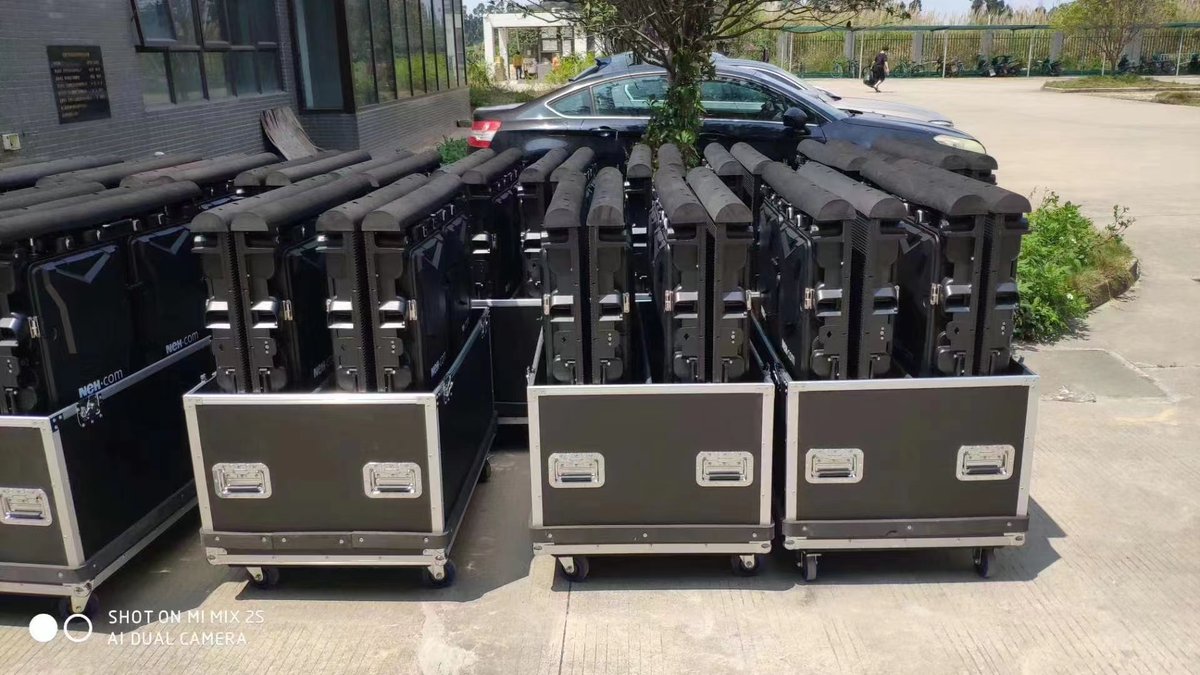 TracyHu16's tweet image. #960x960mm #Stadiumscreen #Footballbasketball #scoresystemgame #softwmask
#leddisplayscreen #ledvidelwall
#factory #manufacturer

email: tracy@szscree.com
whatsapp: +86 13425244569
wehcat: +86 18316843344