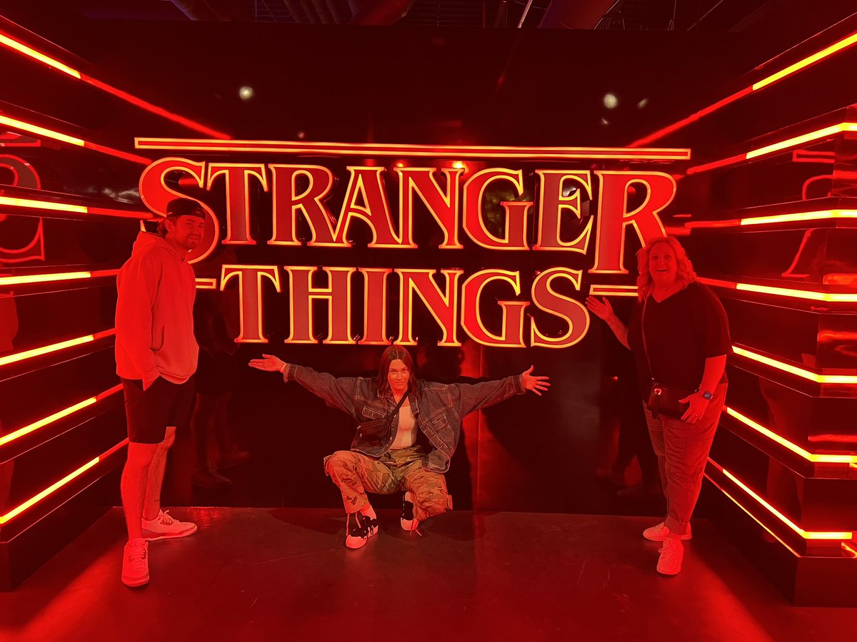 kamcrawf's tweet photo. Best things to do in Vegas…
Stranger Things store and a cannoli from Carlo’s Bakery! https://t.co/iAp0Vvfu97