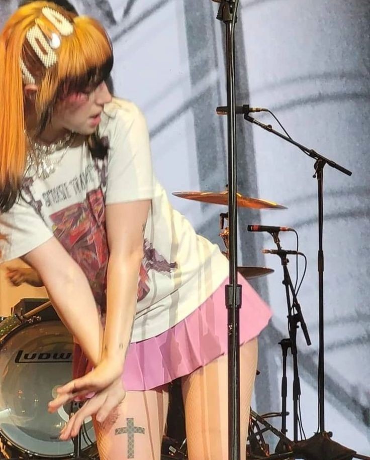 UN 27 DE DICIEMBRE DE 1988 NACÍA HAYLEY WILLIAMS FELIZ 35 AÑOS MI AMOR LARGA VIDA A LA VOCALISTA Y ALMA DE MI BANDA FAVORITA PARAMORE