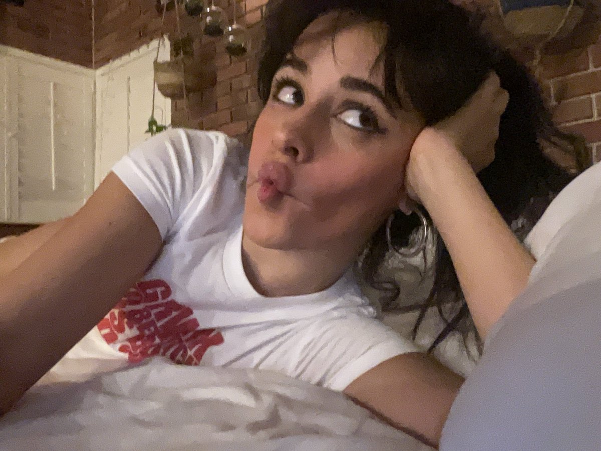 proofmilaa's tweet photo. no podes ser así de linda https://t.co/xDQ7QvXNzn