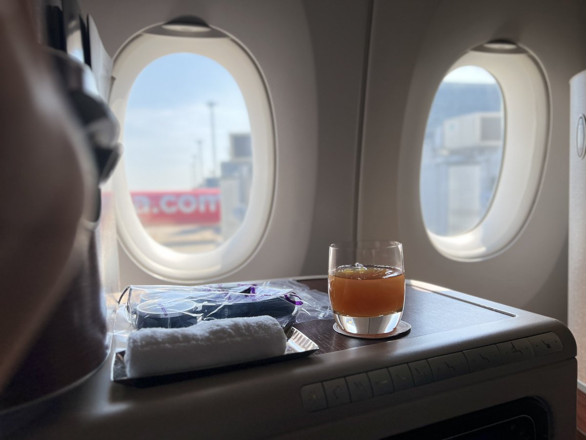 deedeee14's tweet photo. Time to flight again 🛫🛫 https://t.co/gyl3NTpJ4P