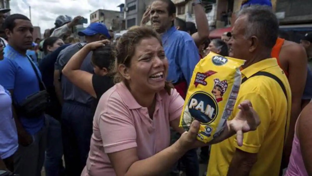 CFachito's tweet photo. @lorkirs @itseasyer Venezolana Promedio, con Un Paquete de Arina Pan le coges hasta el Culo https://t.co/J9SZxDoTYi