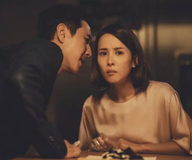 Lee Sun-kyun, known for his role in ‘Parasite’, has sadly passed away at the age of 48 in an apparent suicide.