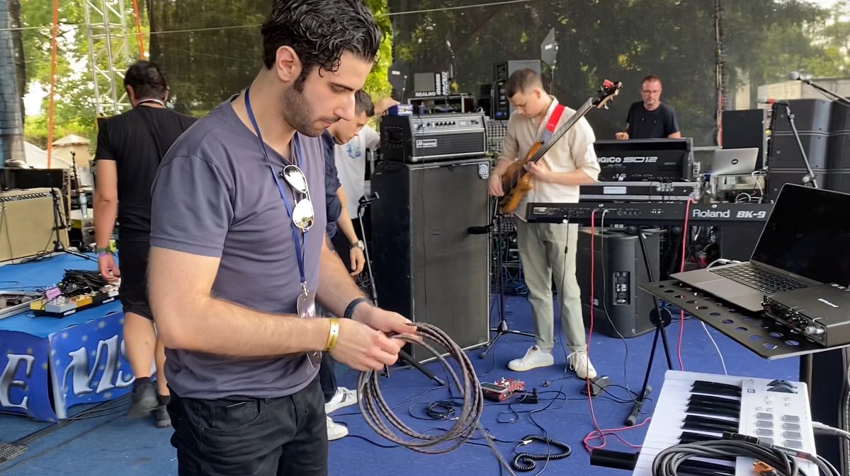 MatejaJezdic's tweet image. Here’s some fun Nišville behind the scenes stuff! #matejajezdic #live #behindthescenes #nišville

youtu.be/lqLOhnJJFr8?si…