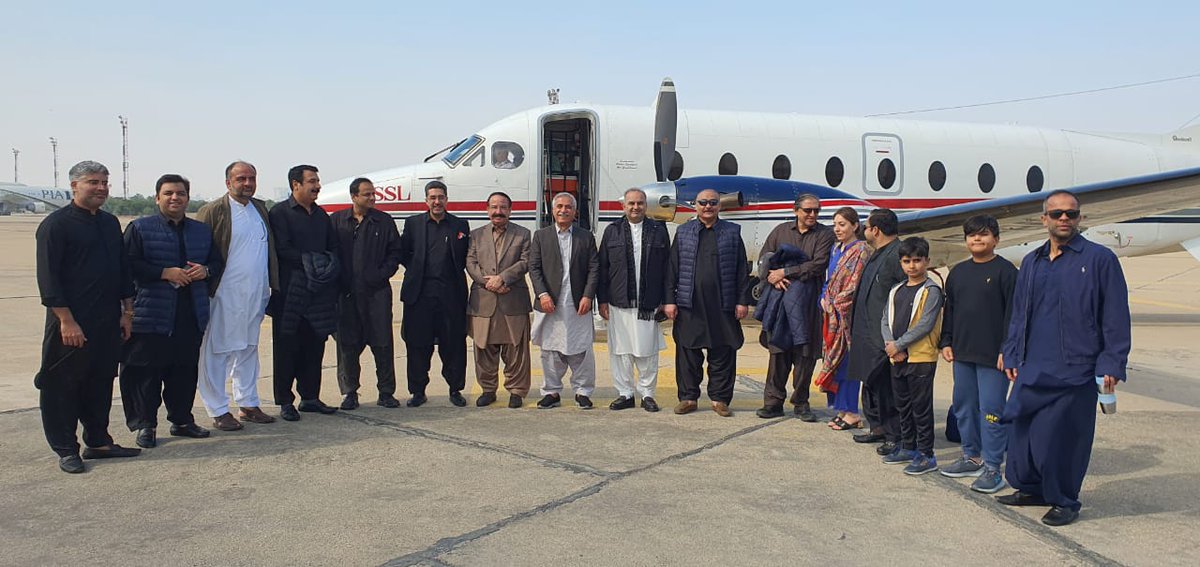 SyedAghaPPP's tweet photo. En route to Larkana.🤲

#SalamBenazirBhutto https://t.co/YoBx83qOkX