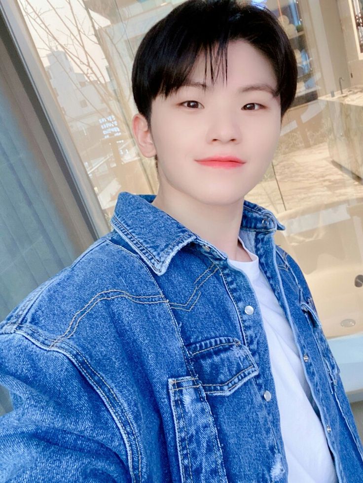 Jasminteaa2's tweet photo. Damai

— Bagi soonyoung hidup itu mengerikan. Bagi Jihoon bertemu dengan Soonyoung adalah sesuatu yang amat di syukuri. https://t.co/mfAAGkTbGy