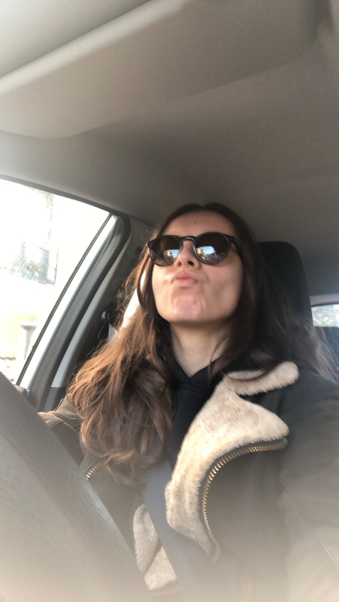 Kocam araba kullanırken telefonla oynama demiştir o sırada benim ona attığım fotoğraf serisi
İdeal ilişki sırrı yapma dediğini yapmak arkadaşlar….