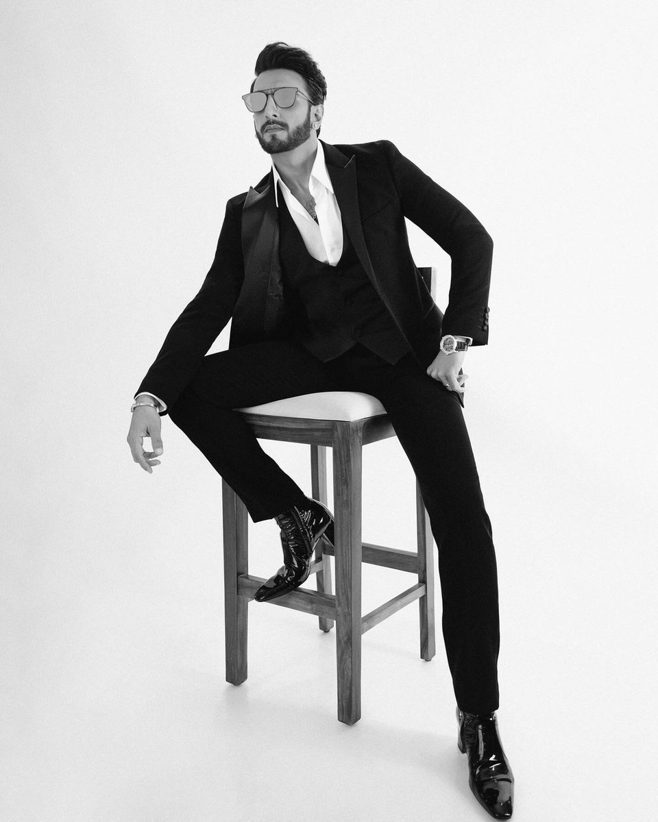 firstindiafilmy's tweet image. Ranveer Singh, the maestro of charisma and energy! His infectious enthusiasm and versatile talent make every moment memorable. 🌟🕺 #RanveerSingh #EnergyUnleashed
@ranveersingh 

#ranveersingh #ranveer #actor #mumbai #singh #photoshoot #instagram #firstindiafilmy #instafashion