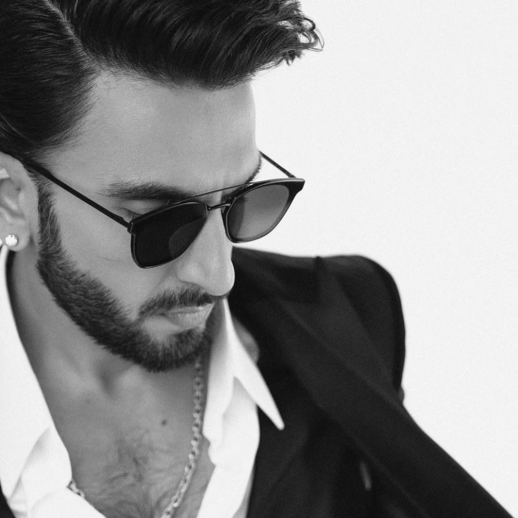 firstindiafilmy's tweet image. Ranveer Singh, the maestro of charisma and energy! His infectious enthusiasm and versatile talent make every moment memorable. 🌟🕺 #RanveerSingh #EnergyUnleashed
@ranveersingh 

#ranveersingh #ranveer #actor #mumbai #singh #photoshoot #instagram #firstindiafilmy #instafashion